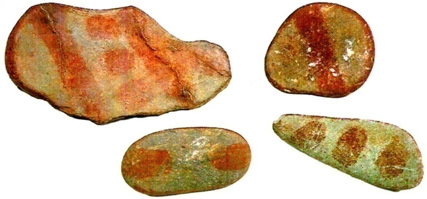 http://www.grotte-masdazil.com/IMG/jpg/43_GALETS_PEINTS.jpg